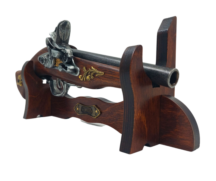Replik einer italienischen Pistole aus dem 17. Jahrhundert auf Ständer mit personalisierbarer Gravur – elegantes Deko-Element als Geschenk, aus Holz und poliertem Metall, Länge 30 cm