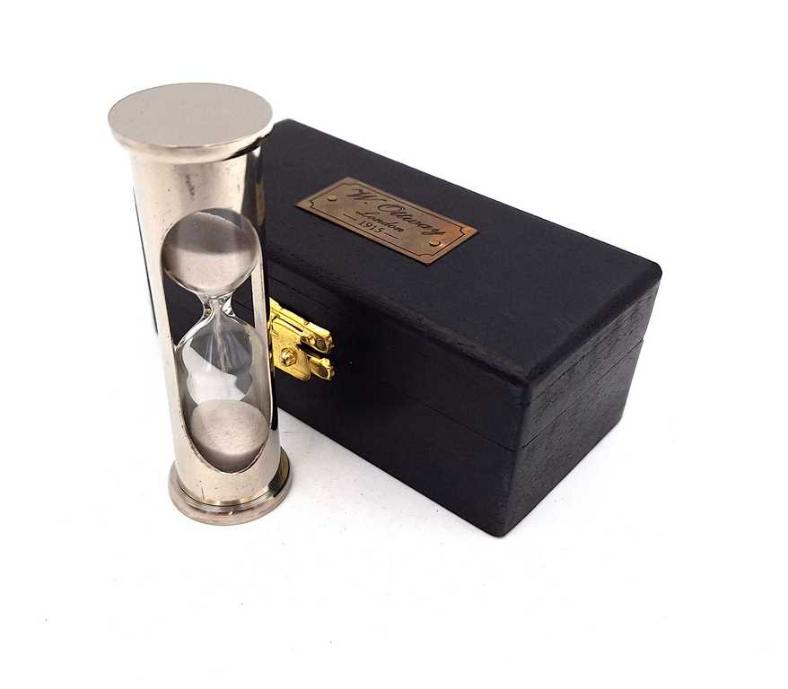 Messing-Sanduhr Retro mit Holzkiste – personalisierte Gravur – ideales Geschenk für 1 Minute – Höhe 8,5 cm – stilvolle Schreibtischdekoration
