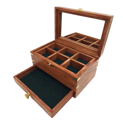 Elegante Holzschatulle für Schmuck mit Spiegel und personalisierter Gravur
