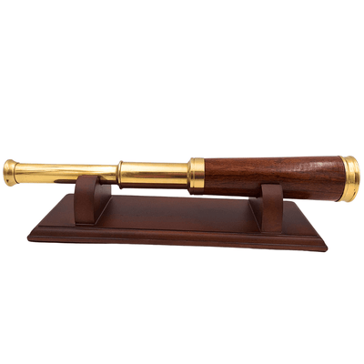 Messing-Holz-Lunette mit Personalisierung und Gravur auf elegantem Holzsockel
