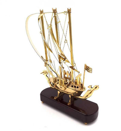 Elegantes Messingschiff auf Holzsockel, 30 cm, mit personalisierbarer Gravur