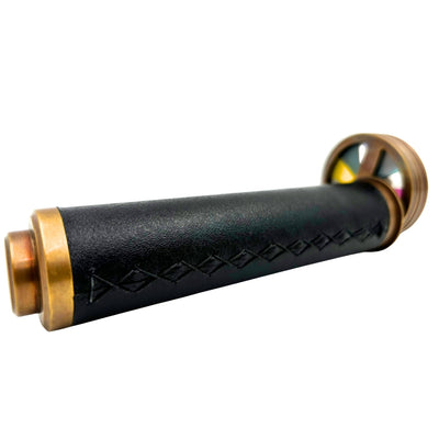 Retro-Kaleidoskop aus Messing und Leder mit personalisierbarer Gravur – elegantes Geschenk, Höhe 18 cm, Durchmesser 5,5 cm