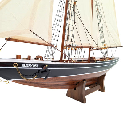 Modell des Bluenose-Schoners 78 cm mit Gravur – elegante maritime Holzdekoration, Geschenk für Segel- und Meeresgeschichtsfreunde mit natürlichen Segeln