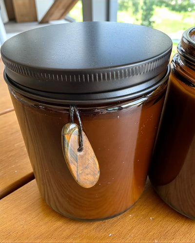 Intentionale Kerze Tigerkraft – Selbstbewusstsein und Wohlstand, 250 ml, Möglichkeit zur Personalisierung des Deckels als Geschenk