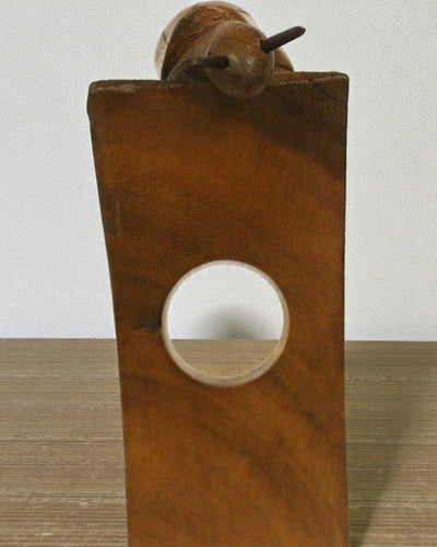 Schnecke des Sommeliers – handgeschnitzter, balancierender Weinflaschenhalter aus Suarholz