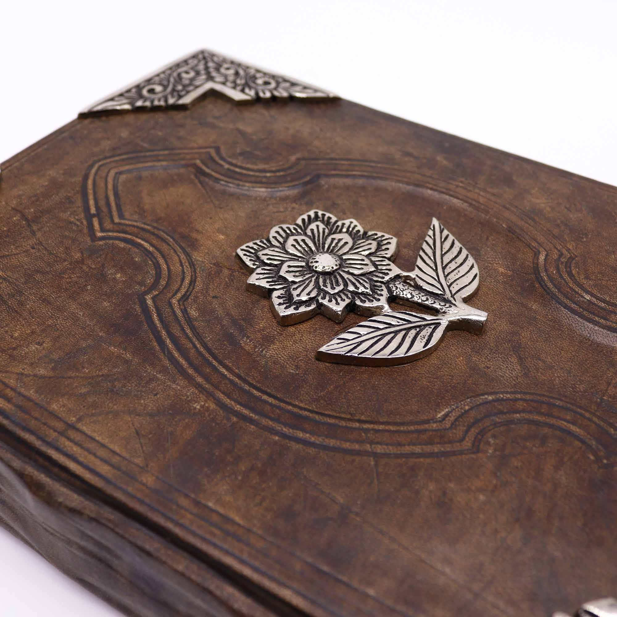 Elegantes Notizbuch Hefty Brown Tan mit Zinc-Rose-Motiv