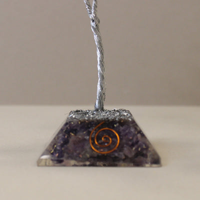 Amethyst-Kristallbäumchen mit Orgonit-Basis