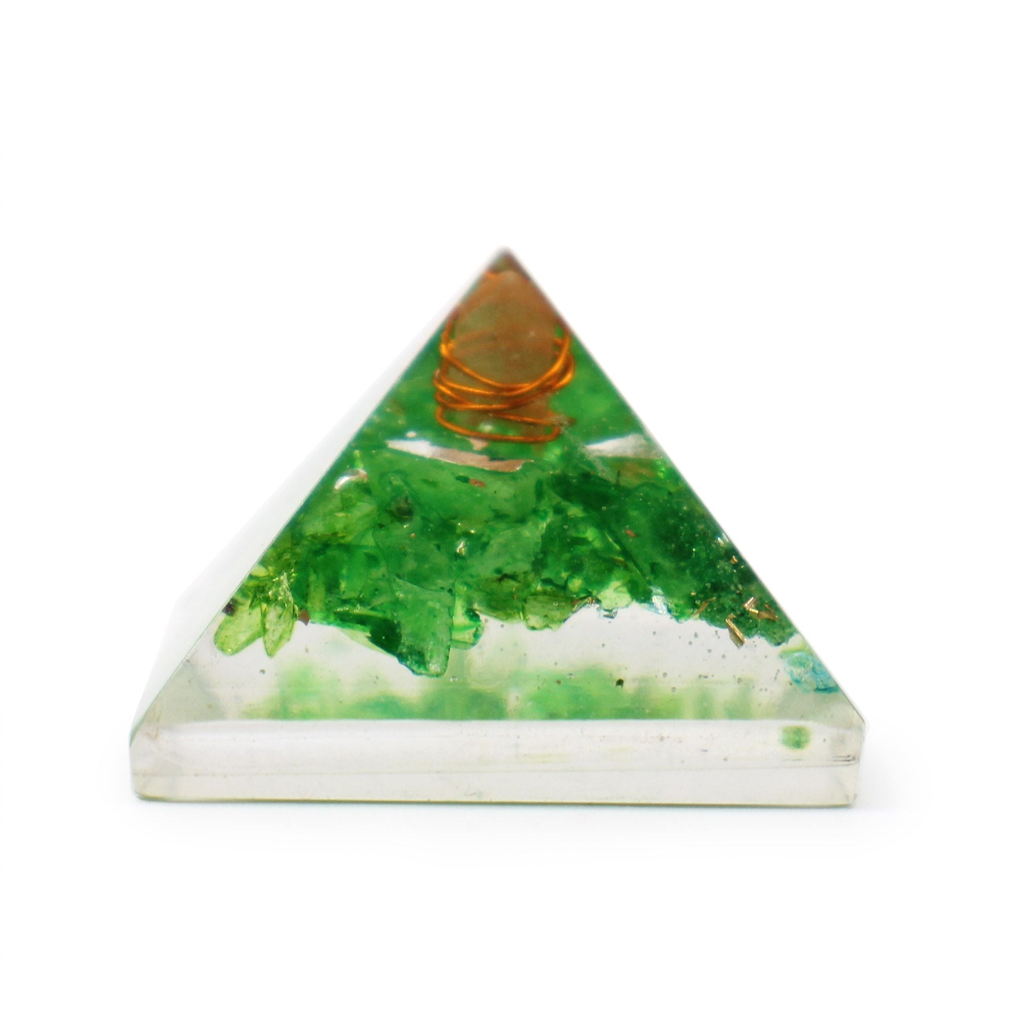 Kleine Orgonit-Pyramide 25mm mit grünen Edelsteinen und Kupfer