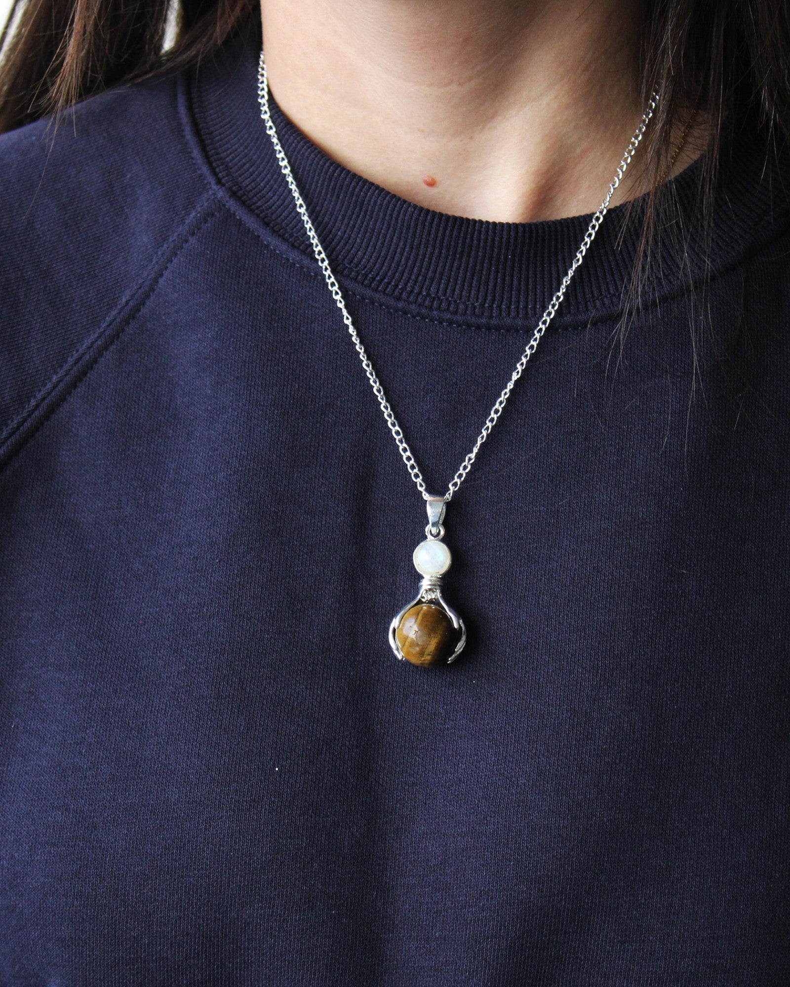 Amethyst-Hände – Anhänger der heilenden Hände aus Amethyst