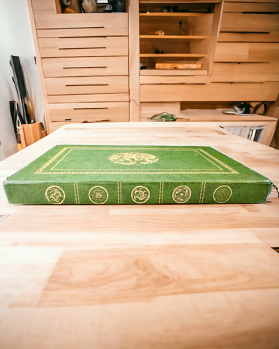Grünes Ziernotizbuch mit Drachenmotiv - Fantasy-Inspirationen, mit Gravur
