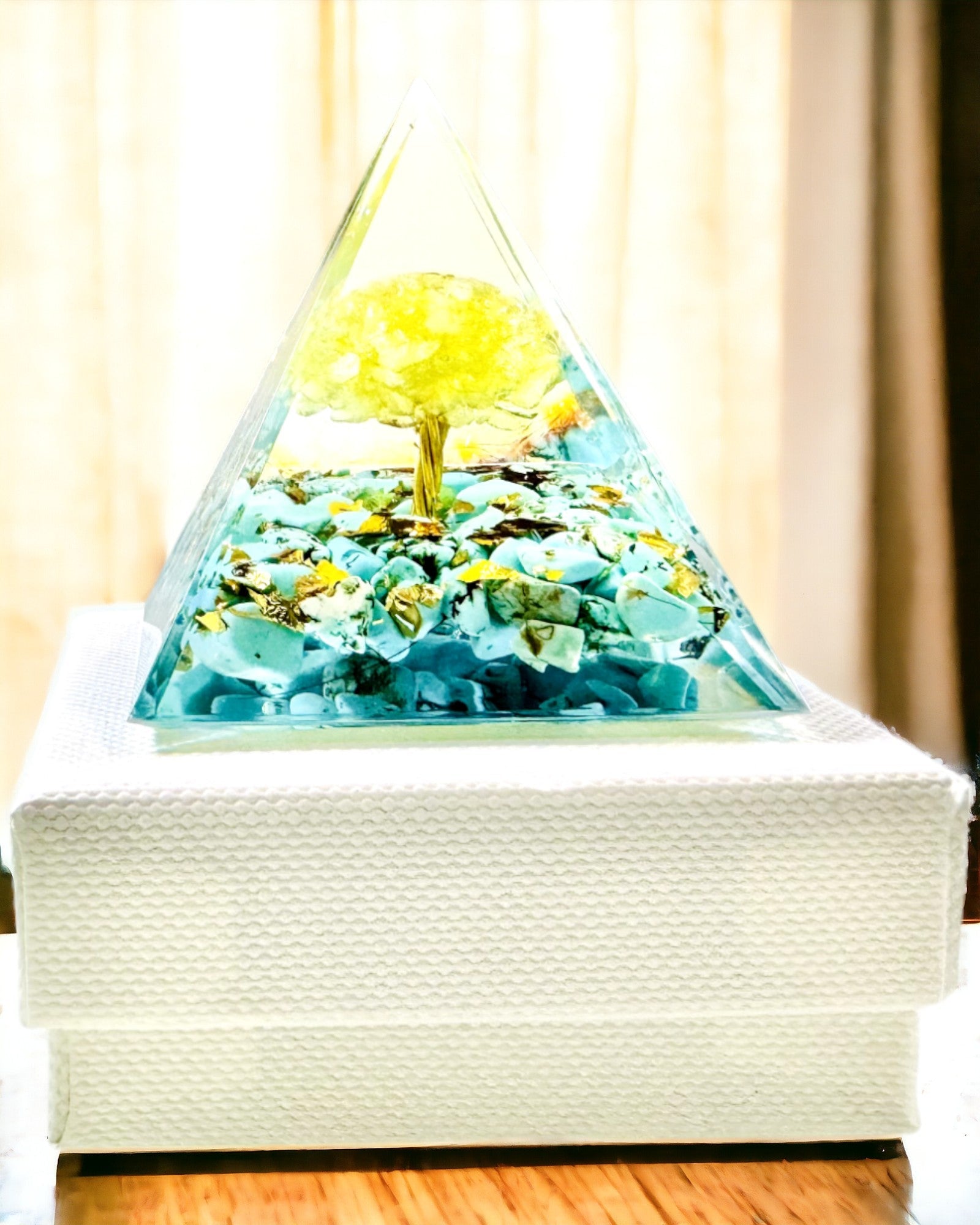 Orgonit-Pyramide mit Citrin und Türkis – Chakra-Energie-Generator, Reiki-Werkzeug, Meditationsdekoration