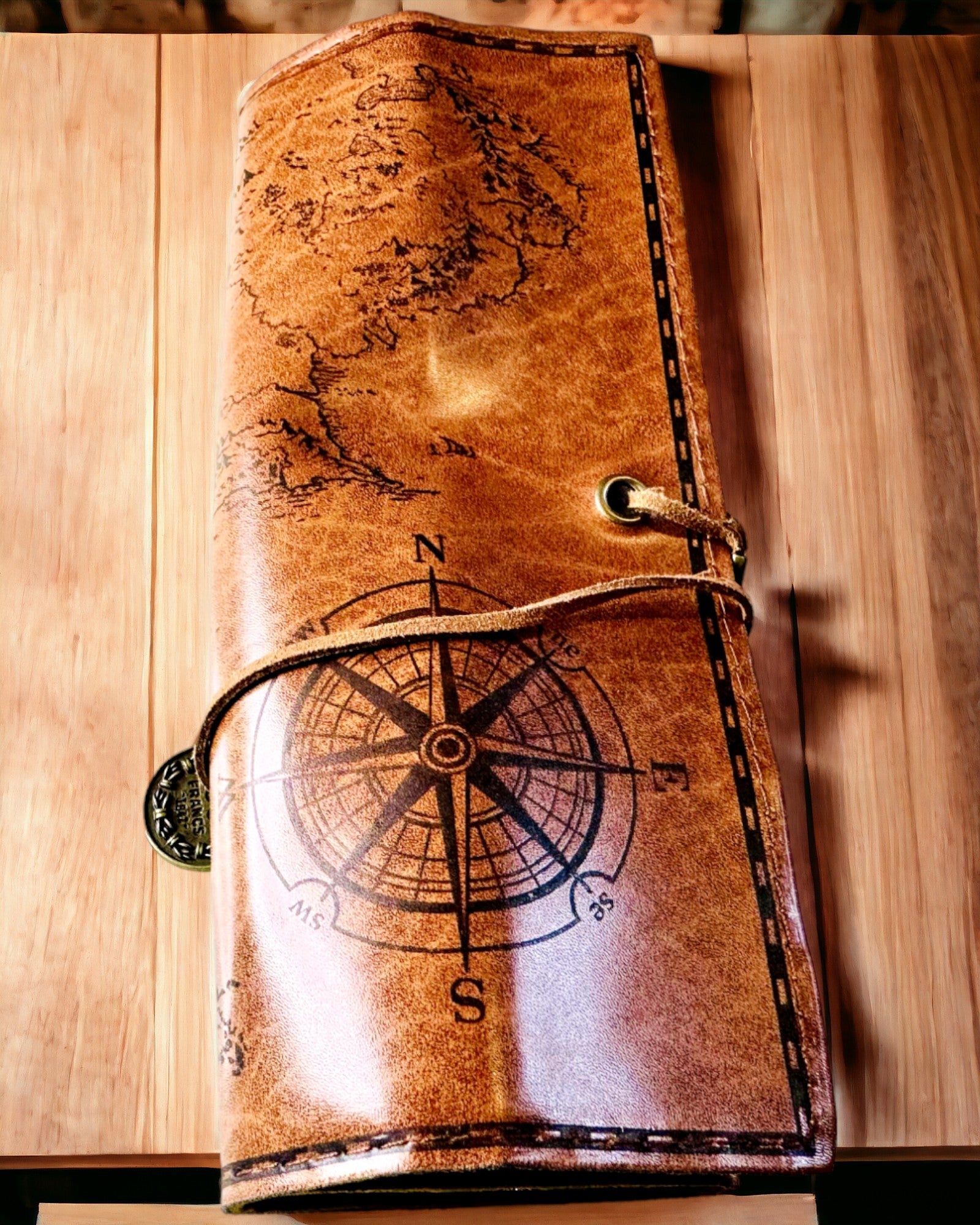 Retro Dunkelbraunes Lederetui mit Schatzkartenmotiv - Elegante Tasche zur Aufbewahrung von Schreibschätzen
