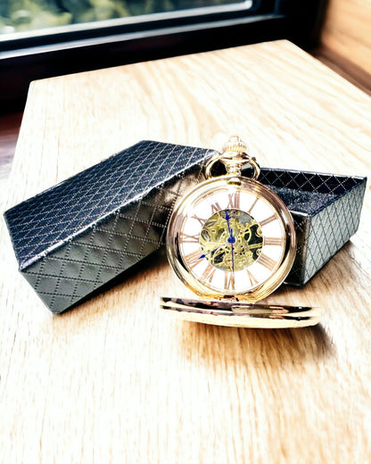 Vintage-Taschenuhr mit transparentem Zifferblatt und Skelettmechanismus
