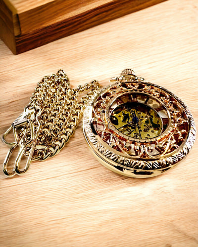 Vintage-Taschenuhr mit transparentem Zifferblatt und Skelettmechanismus