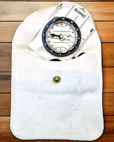 Touristenkompass "Abenteurerführer" - Transparent, Mini-Acryl mit Hängeseil und Kartenmaßstab, mit Gravur