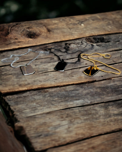 Halskette mit Dog Tag "Drei Schattierungen des Stils" - Erkennungsmarke - Eleganter Anhänger aus Edelstahl mit Gravuroption
