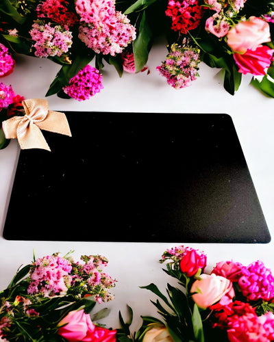 Exklusive Schwarze Metall-Visitenkarte mit Personalisierungsmöglichkeit – Ideal als Geschenk