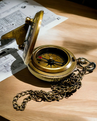 Reisekompass mit Gravur, Personalisierung – Handwerk Indischer Handwerker