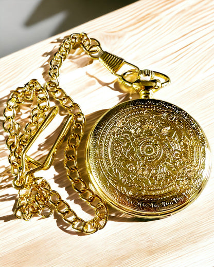 Goldfarbene Retro-Taschenuhr mit Gravurmöglichkeit