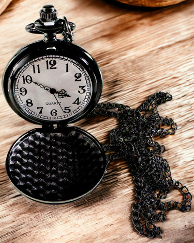 Schwarze Taschenuhr "Klassische Eleganz" mit Gravurmöglichkeit