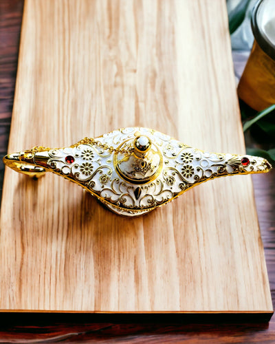 Magische Lampe von Aladin mit Gravuroption - Weißer Variante, durchzogen mit Gold