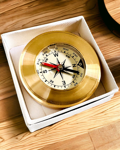 Navigationskompass mit Gravurmöglichkeit, Messing, Klassisches Design – 5 cm
