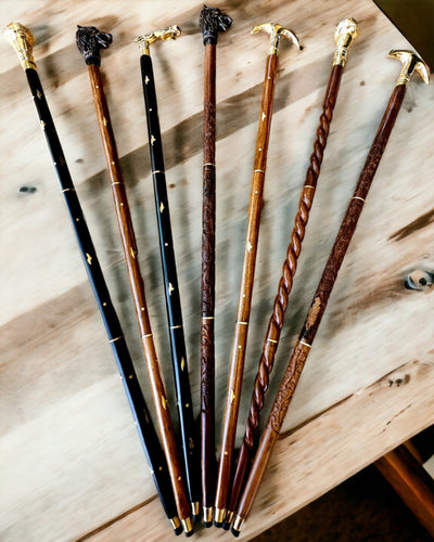 Kompasso Brown - Spazierstock - Handgeschnitztes Holz - Exklusive Edition mit Gravurmöglichkeit