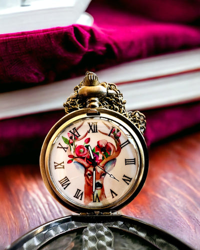 Taschenuhr Waldwächter - Elegante Uhr mit Hirschmotiv, personalisierbar mit Gravur
