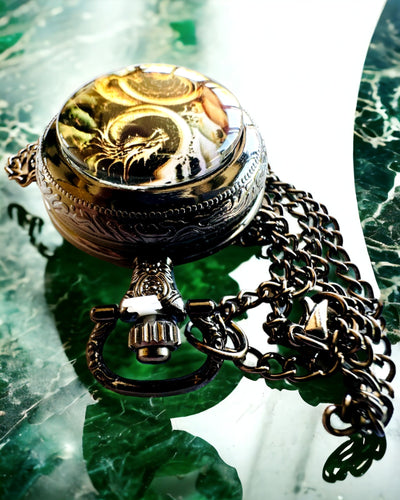 Taschenuhr "Drachen-Aura" mit Personalisierungsoption
