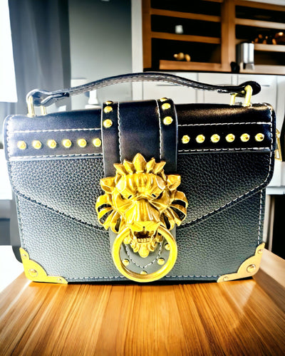 Modische quadratische Umhängetasche mit Löwenakzent - Farbe Schwarz