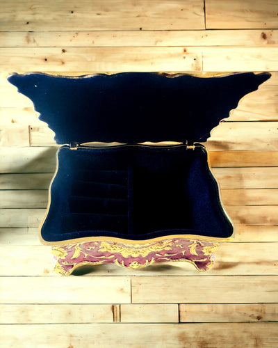 Schmuckkästchen, Organizer für Schmuck im Vintage-Stil – Metallische Schatzkiste mit dekorativen Elementen