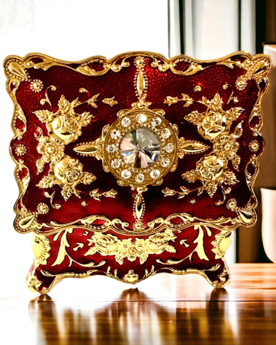 Schmuckkästchen, Organizer für Schmuck im Vintage-Stil – Metallische Schatzkiste mit dekorativen Elementen