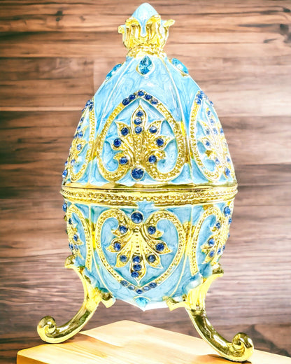 Himmlisches Fabergé-Ei – Emaillierter Schmuckorganisator - Farbe Himmelblau. Personalisierung mit Gravur