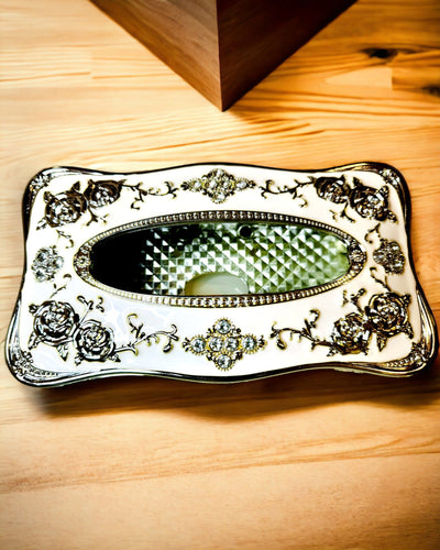 Taschentuchbox mit geprägtem Rosenmuster - Elegantes Wohnaccessoire, weiß