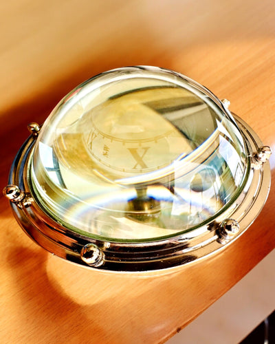 Bailey Compass Clock - Elegante Uhr mit Kompassmotiv und Gravurmöglichkeit