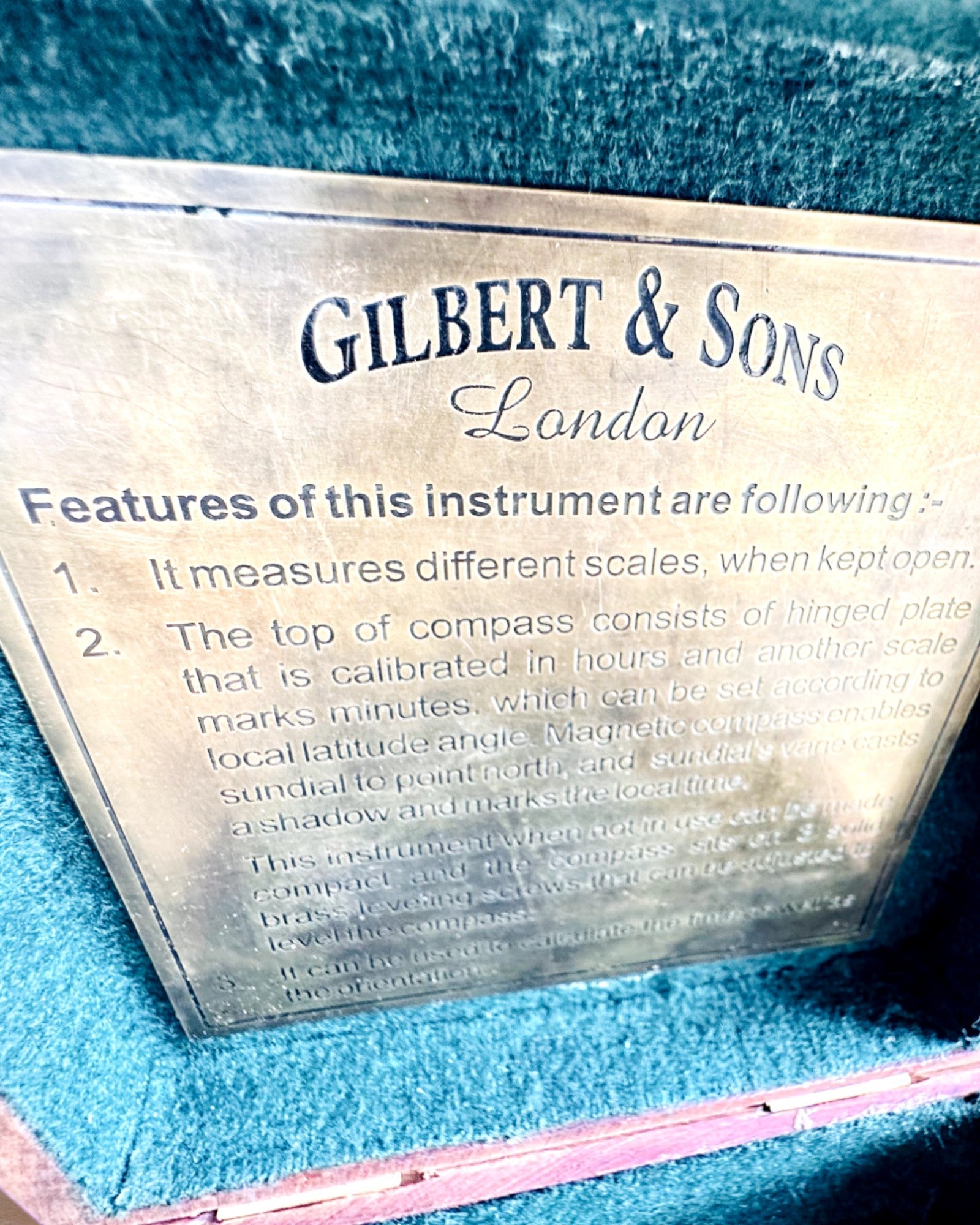 Große Holzkiste für Kompass "Gilbert & Sons" mit Gravurmöglichkeit