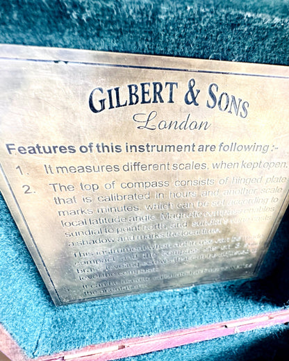 Große Holzkiste für Kompass "Gilbert & Sons" mit Gravurmöglichkeit