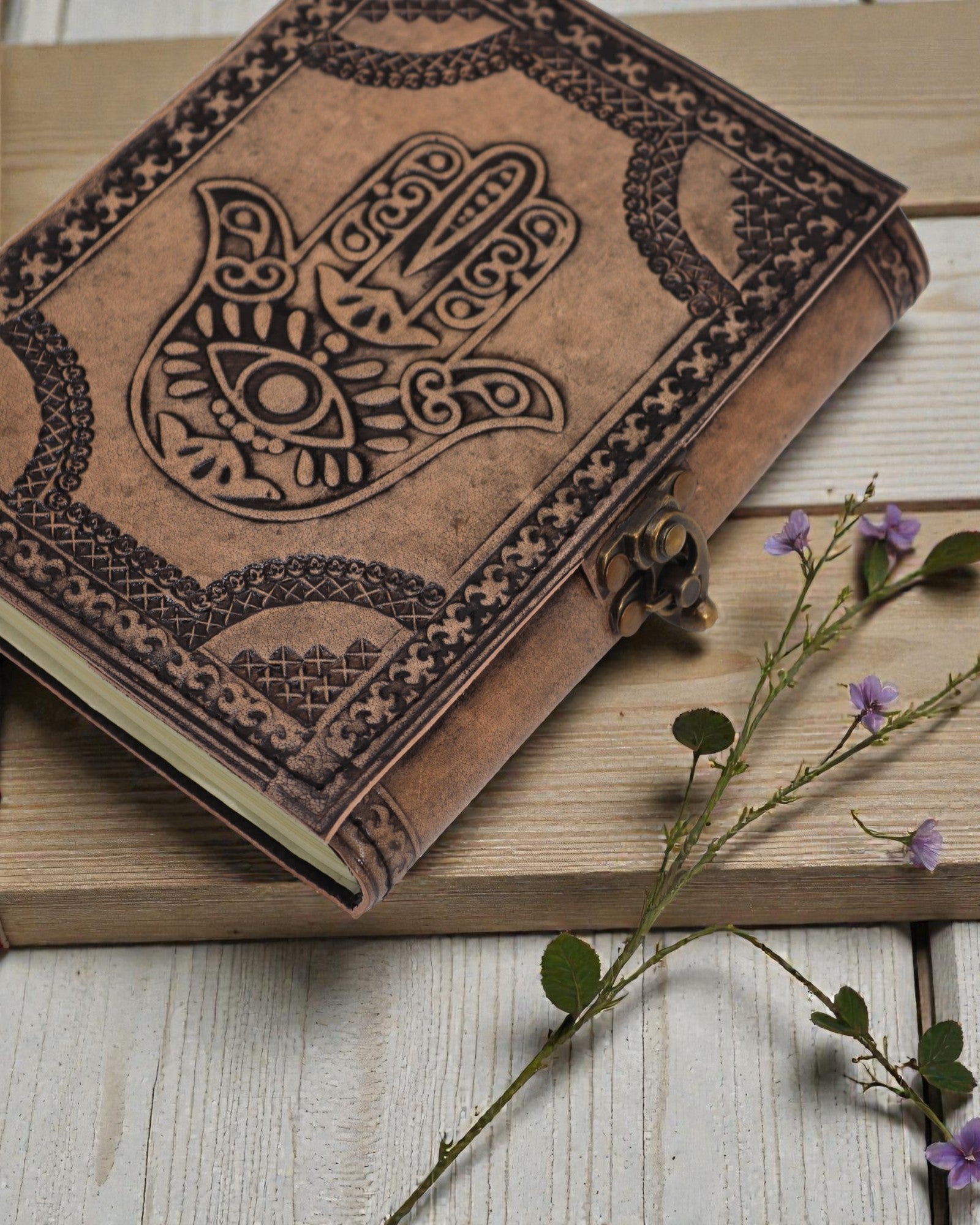 Leder-Notizbuch Hamsa-Wächter – Esoterisches Tagebuch 17,5 × 12,5 cm