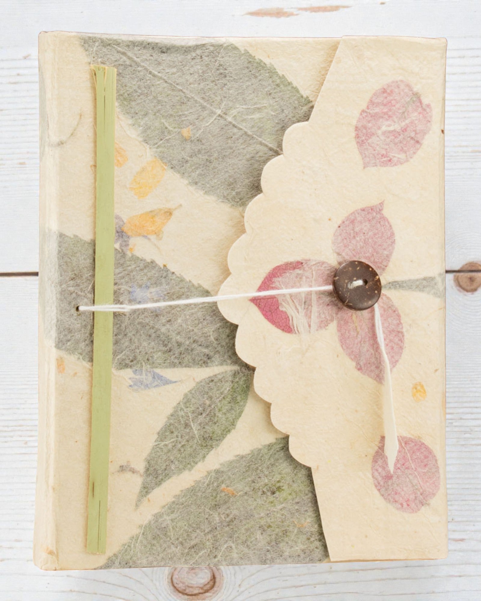 Mittelgroßes Lokta-Notizbuch Bougainvillea (15 x 12 cm) – 45 Blätter