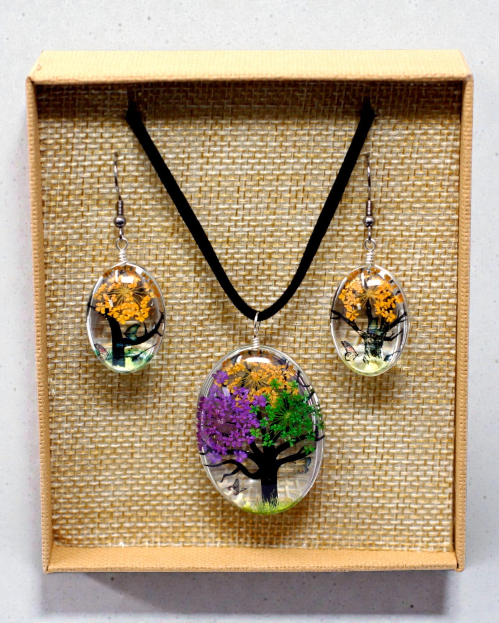 Kaleidoskop der Natur – Schmuckset mit getrockneten Blumen, Baum des Lebens, Farbmix