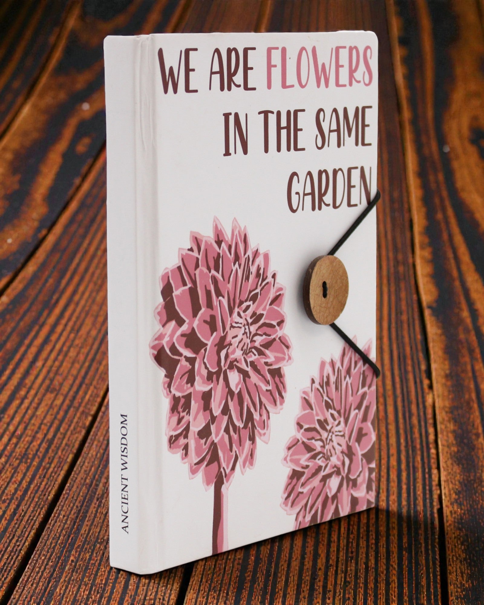 Blumen gemeinsam – kleines Notizbuch mit Band und Kokosknopf 18 × 12,5 cm, 200 Seiten