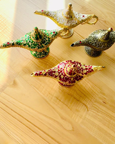 Magische Lampe von Aladin mit Gravuroption - Weißer Variante, durchzogen mit Gold