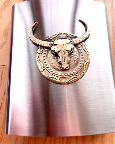Bizon Flask – Stilvolle Flachmann mit Bison-Motiv - Möglichkeit zur Personalisierung mit Gravur als Geschenk