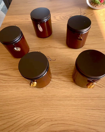 Intentionale Kerze Tigerkraft – Selbstbewusstsein und Wohlstand, 250 ml, Möglichkeit zur Personalisierung des Deckels als Geschenk