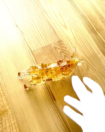 Statue "Złoty Byk" aus Harz, transparentes Design, Personalisierung möglich