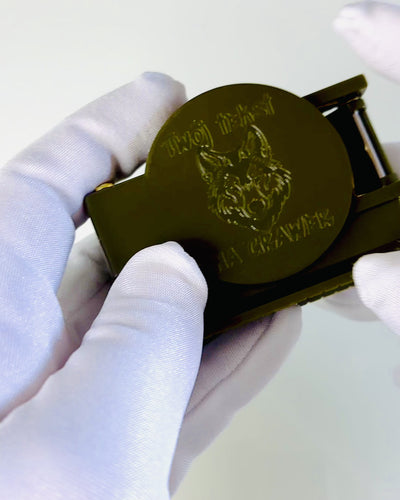 Wasserdichter Kompass mit hoher Präzision in Armeegrün – Zuverlässig in der Orientierung, Gravur möglich