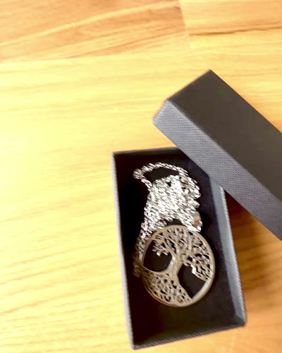 Halskette "Baum des Lebens" aus Edelstahl - Personalisierung mit Gravur, 2 Farbvarianten