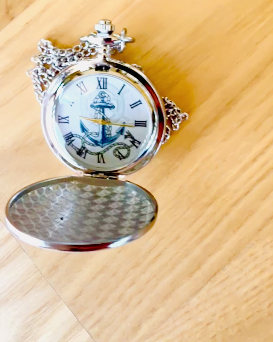 Taschenuhr "Goldener Anker" - Personalisierung als Geschenk mit Gravur