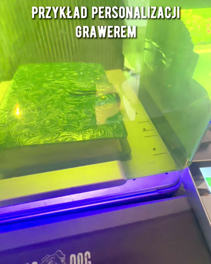 Leder Notizbuch Vintage „Floralis” – handgeprägt, 400 Seiten, Möglichkeit zur Gravur, 2 Varianten