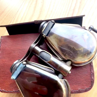 Retro-Fernglas aus Messing im Lederetui mit Gravurmöglichkeit